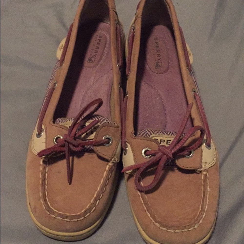 Sperry size 7